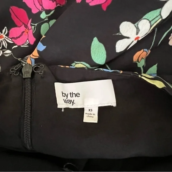 by the way. Floral Backless Mini Dress - Picture 6 of 7